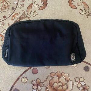 lululemon athletica Black everywhere belt Bag